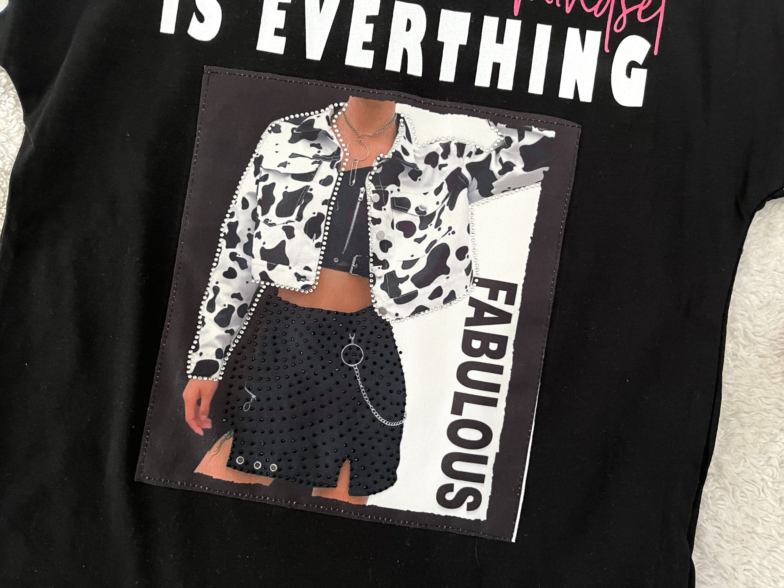 Czarny T-shirt Fabulous łatki - obrazek 2