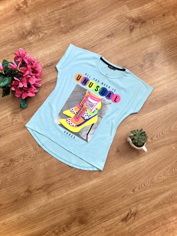 Asymetryczny T-shirt Shoes