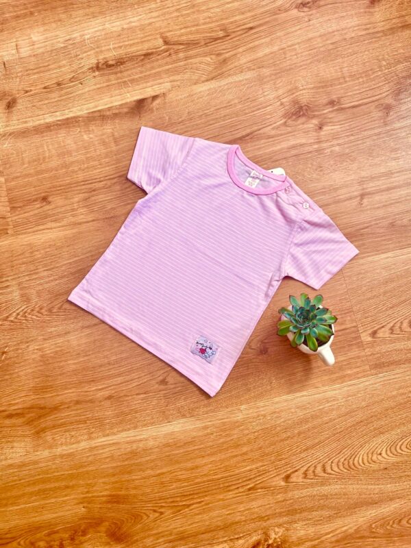 T-shirt pudrowy w paseczki